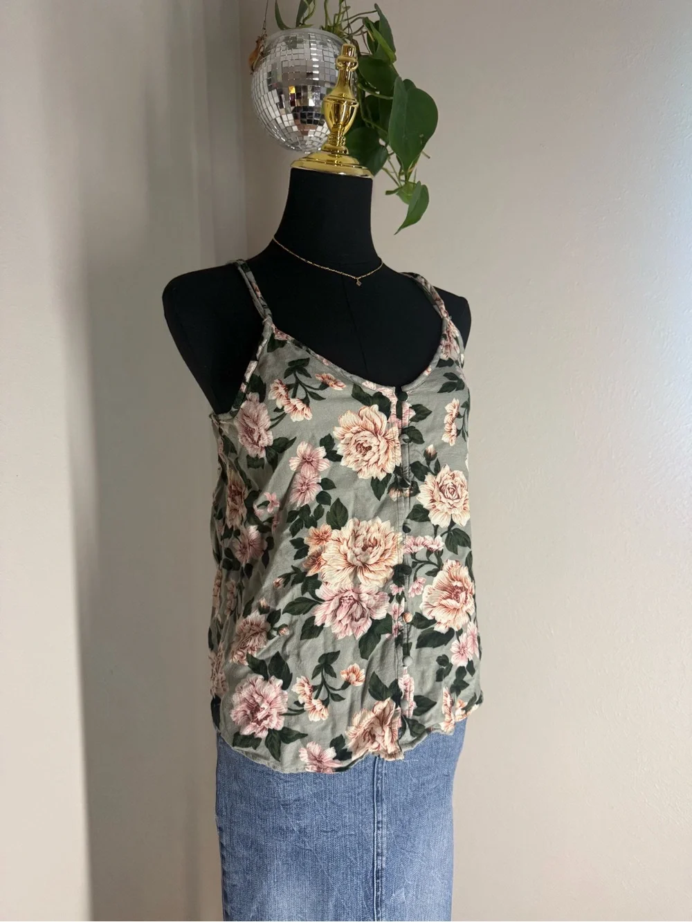 American Eagle Green Floral Tank Top